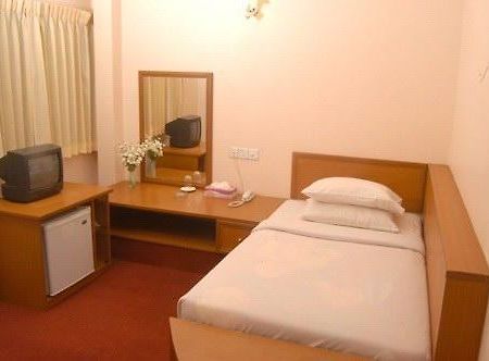 Halpin Hotell Yangon Eksteriør bilde