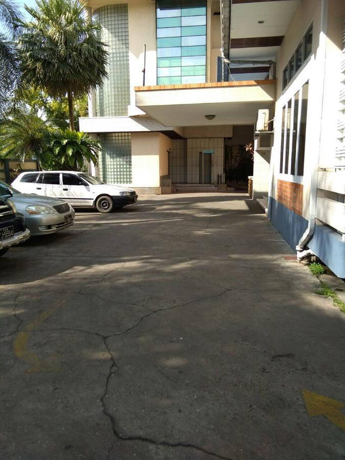 Halpin Hotell Yangon Eksteriør bilde